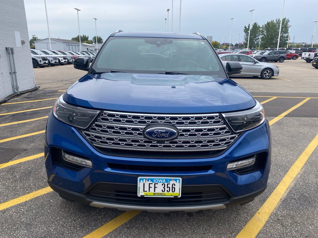 Used 2020 Ford Explorer Limited w/ Class III Trailer Tow Package AWD/4WD image 3