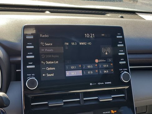 Used 2019 Toyota Avalon XLE image 23