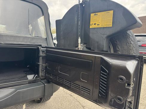 Used 2016 Jeep Wrangler Unlimited Sport w/ Connectivity Group image 27