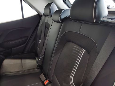 Used 2025 Hyundai Venue Limited image 35