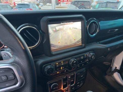 Used 2023 Jeep Wrangler Unlimited Rubicon 392 image 24