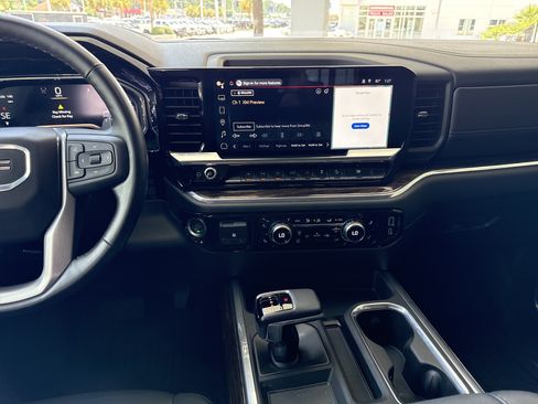 Used 2025 GMC Sierra 1500 Elevation w/ Elevation Premium Package AWD/4WD image 29