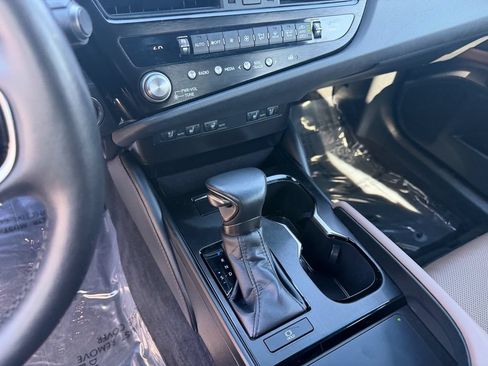 Used 2023 Lexus ES 350 w/ Premium Package FWD image 25