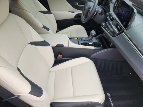 Used 2025 Lexus ES 350 w/ Premium Package FWD image 14