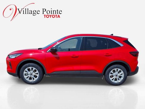 Used 2024 Ford Escape Active AWD/4WD image 2