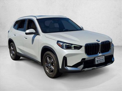 Used 2023 BMW X1 xDrive28i w/ Premium Package AWD/4WD image 3