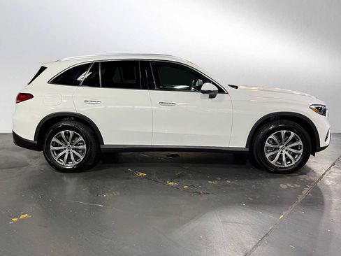 Used 2025 Mercedes-Benz GLC 300 GLC 300 image 2