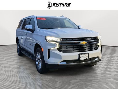 Used 2023 Chevrolet Suburban Premier image 1