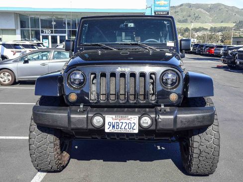 Used 2016 Jeep Wrangler Unlimited Sahara w/ Connectivity Group image 15