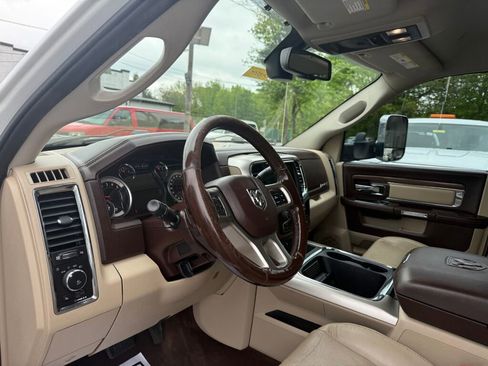 Used 2018 RAM 3500 Laramie AWD/4WD image 11