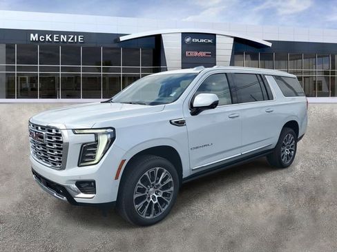 New 2026 GMC Yukon XL Denali w/ Denali Reserve Package image 2
