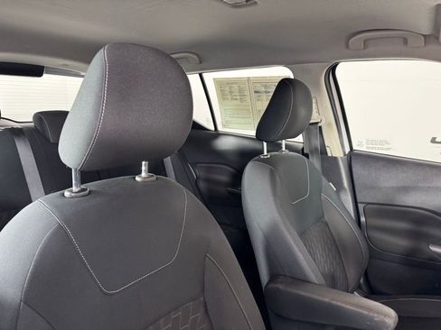 Used 2021 Nissan Kicks S image 28