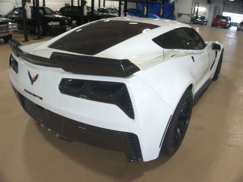 Used 2017 Chevrolet Corvette Grand Sport image 2