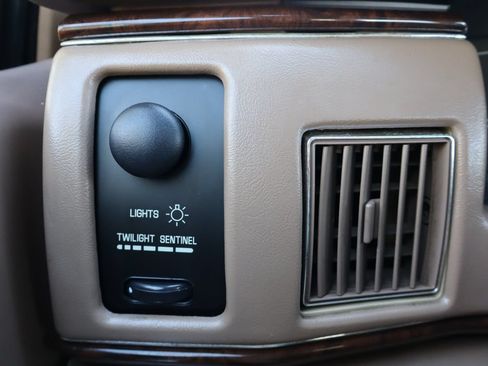 Used 1996 Buick Roadmaster Estate RWD image 30