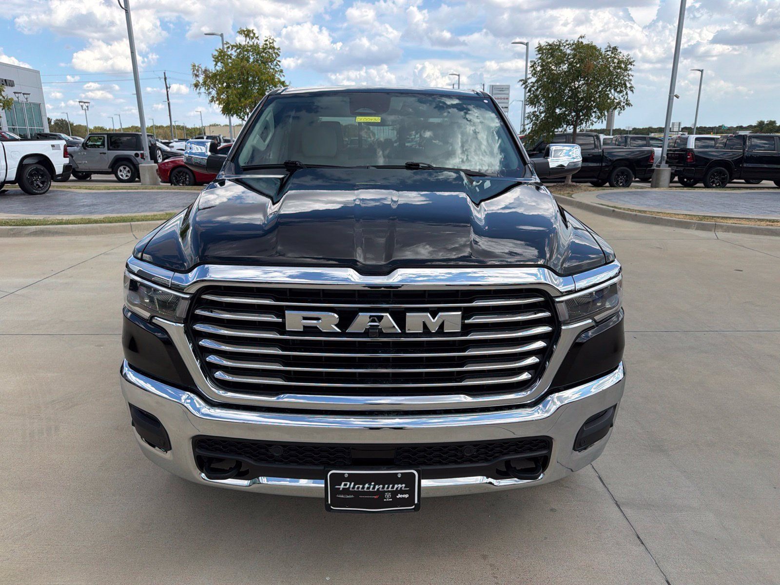 Used 2026 RAM 1500 Laramie w/ Off Road Group AWD/4WD image 8