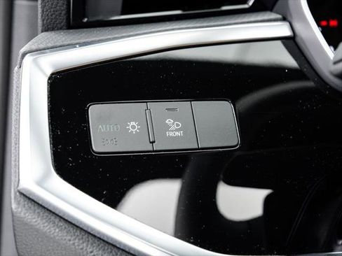 Certified 2025 Audi Q3 2.0T Premium Plus w/ Premium Plus Package image 10