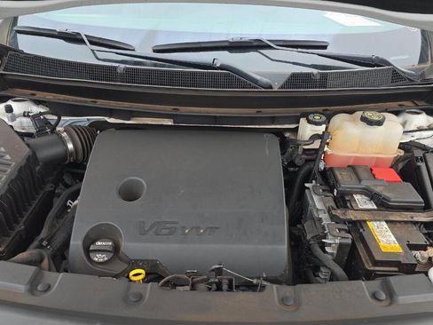 Used 2023 Chevrolet Traverse LT w/ LT Premium Package image 7