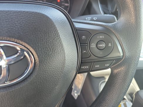 Used 2024 Toyota Corolla LE FWD image 27