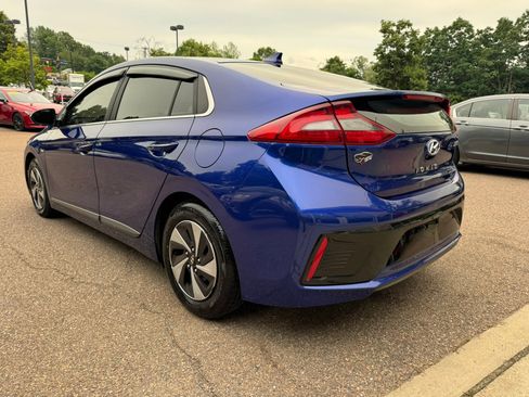 Used 2019 Hyundai Ioniq SEL FWD image 5