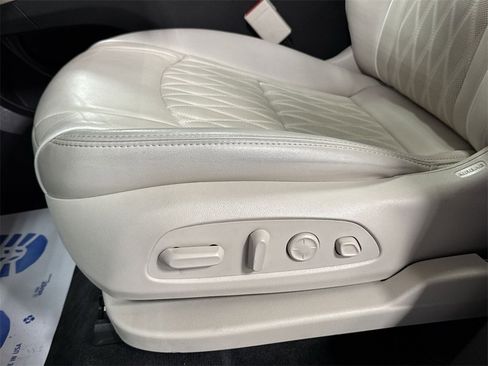 Used 2022 Buick Enclave Avenir w/ Avenir Technology Package image 13