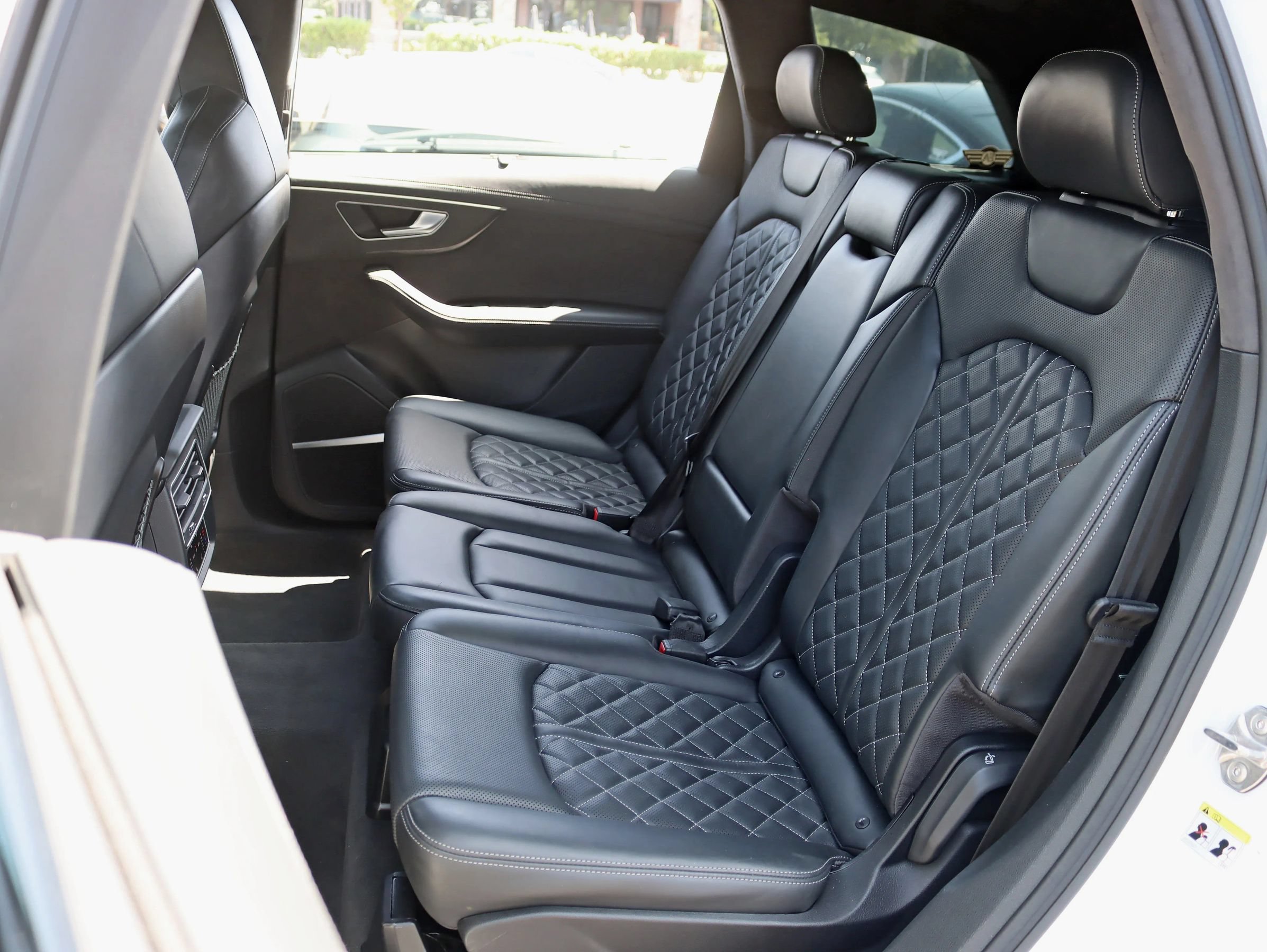 Used 2021 Audi SQ7 Prestige w/ Prestige Package AWD/4WD image 34
