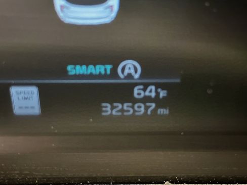 Used 2025 Kia Telluride S image 19