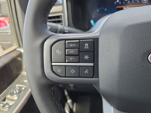 New 2025 Ford F250 Lariat w/ Lariat Ultimate Package image 21