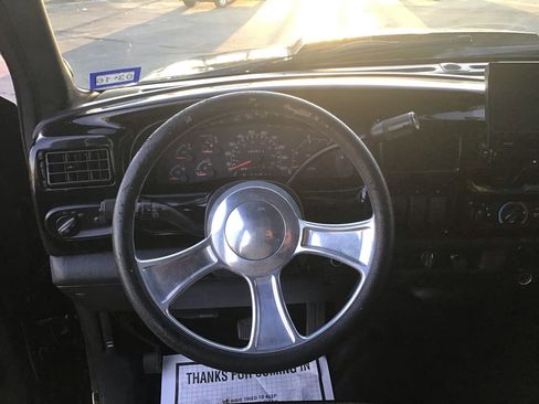 Used 2001 Ford Excursion XLT image 21