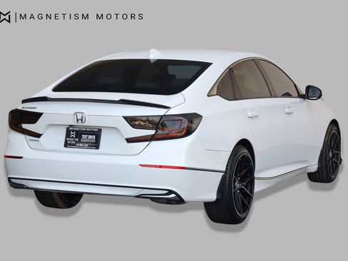 Used 2019 Honda Accord EX image 10