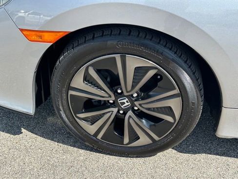 Used 2018 Honda Civic EX image 5