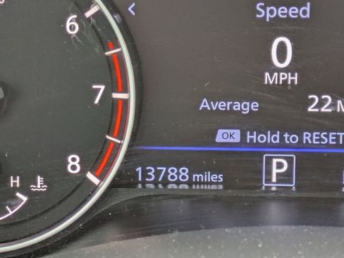 Used 2025 Nissan Altima 2.5 SR image 18