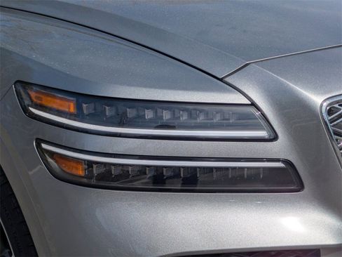 New 2025 Genesis GV80 3.5T Prestige image 9