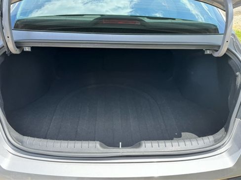 Used 2025 Hyundai Elantra SEL FWD image 46