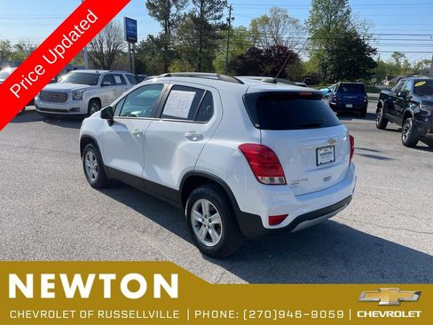 Used 2022 Chevrolet Trax LT AWD/4WD image 46