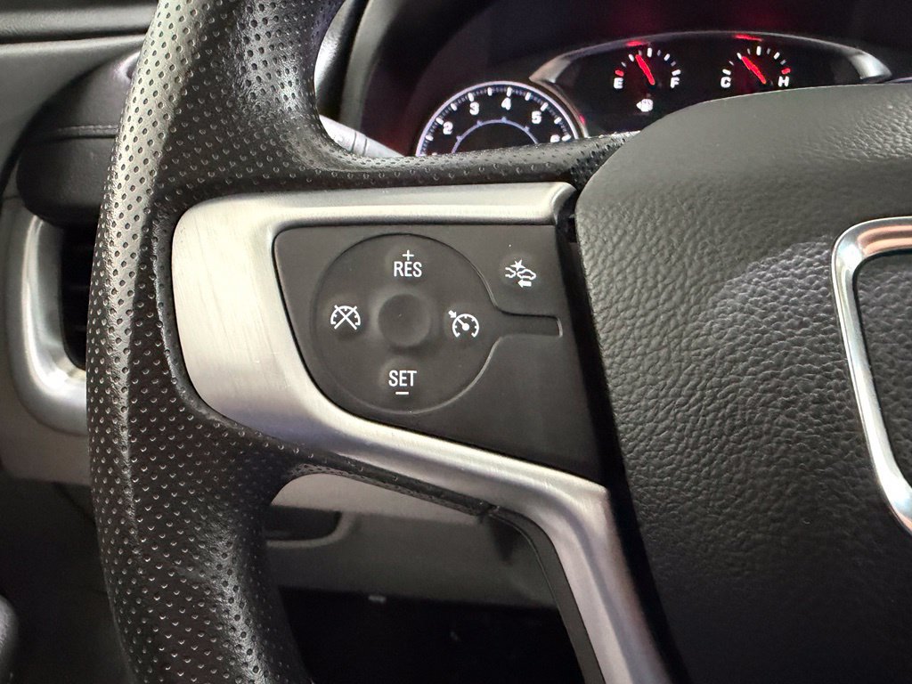 Used 2024 GMC Terrain SLE FWD image 19