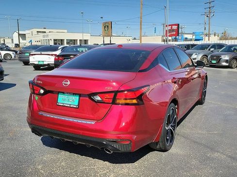 Used 2023 Nissan Altima 2.5 SR FWD image 3