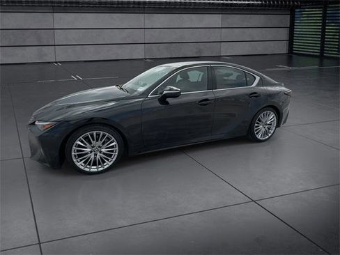 Certified 2023 Lexus IS 300 w/ Premium Package image 4