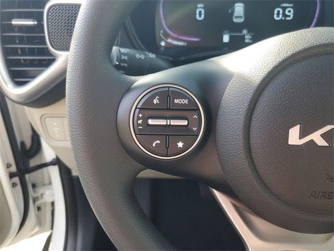New 2025 Kia Soul LX w/ LX Technology Package image 16