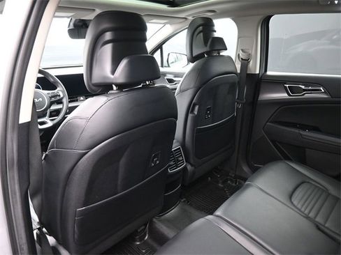 Used 2023 Kia Sportage SX image 10