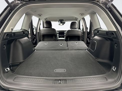 Used 2023 Jeep Grand Cherokee Limited w/ Black Appearance Package image 23