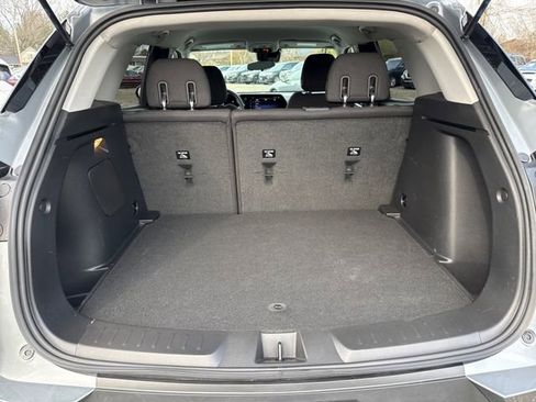 Used 2024 Chevrolet TrailBlazer LT w/ LT Cold Weather Package image 14