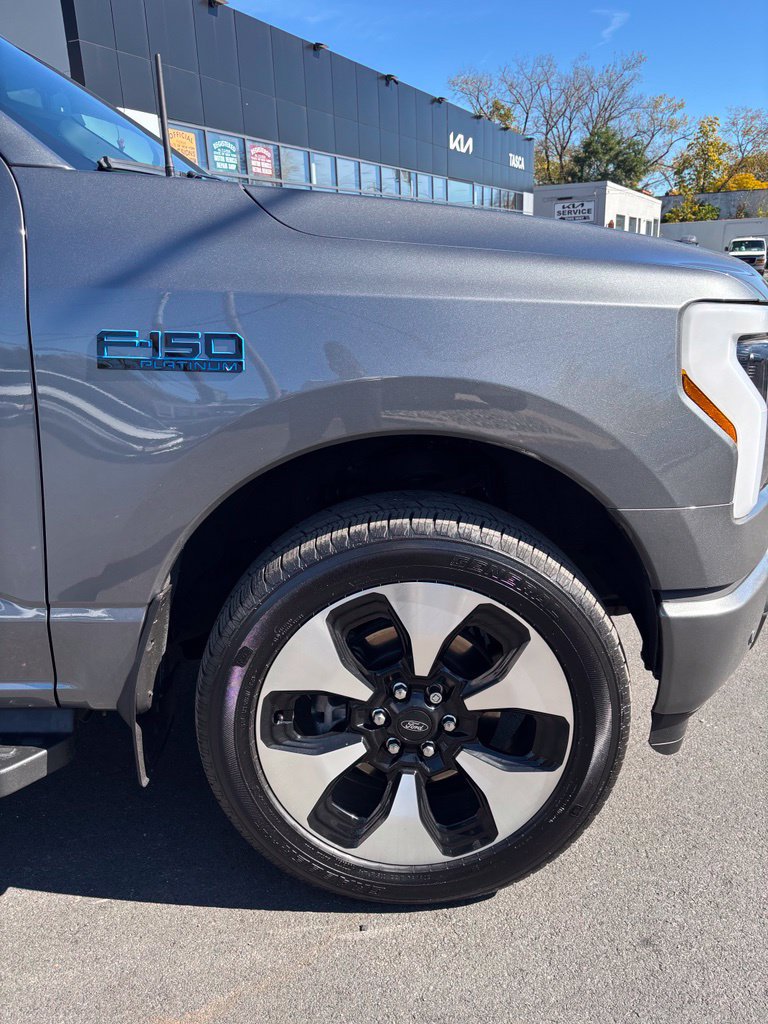 Used 2024 Ford F150 Lightning Platinum AWD/4WD image 8