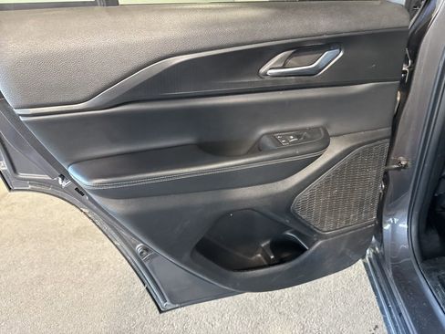 Used 2023 Jeep Grand Cherokee Altitude image 16