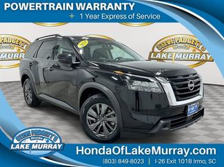 Used 2024 Nissan Pathfinder SV video 1
