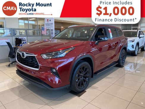 New 2026 Toyota Highlander XLE image 3