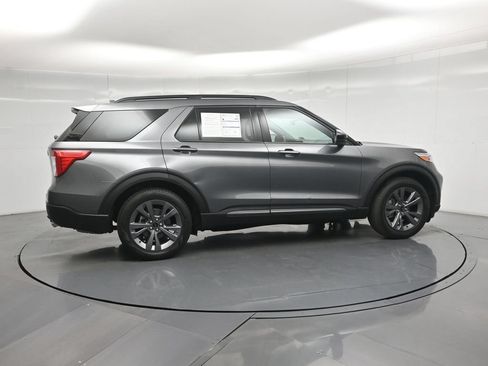 Certified 2023 Ford Explorer XLT w/ Equipment Group 202A RWD image 25