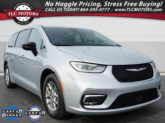 Used 2024 Chrysler Pacifica Touring-L video 1