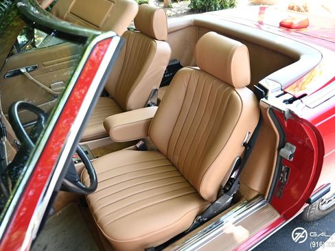 Used 1987 Mercedes-Benz 560 SL image 33