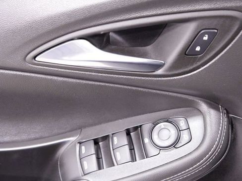 Used 2023 Buick Encore GX Select w/ Safety Package II image 22