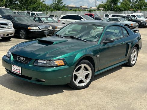 Used 2003 Ford Mustang GT RWD image 17